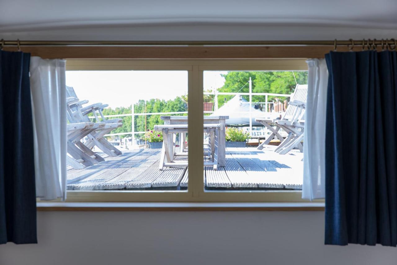 Hotel The Boatel Гент Экстерьер фото
